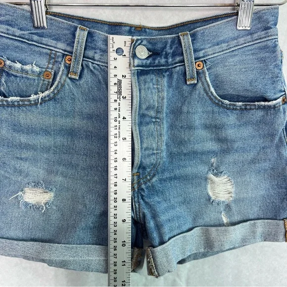 Levi’s 501 jean shorts distressed size 25 - Picture 3 of 6